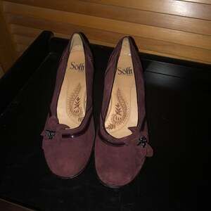 Sofft Vienna Aubergin (Eggplant) Pump Ladies Sz 8. 2.5 Heel